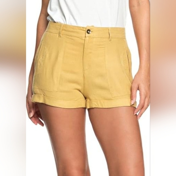 Yellow Cargo Shorts with Casual Style - Picture 1 of 7